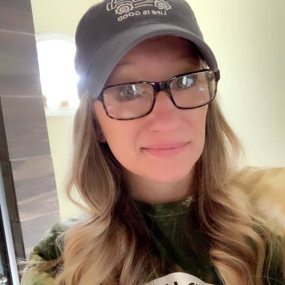 Meet your Posher, Michaela - Picture 1 of 1